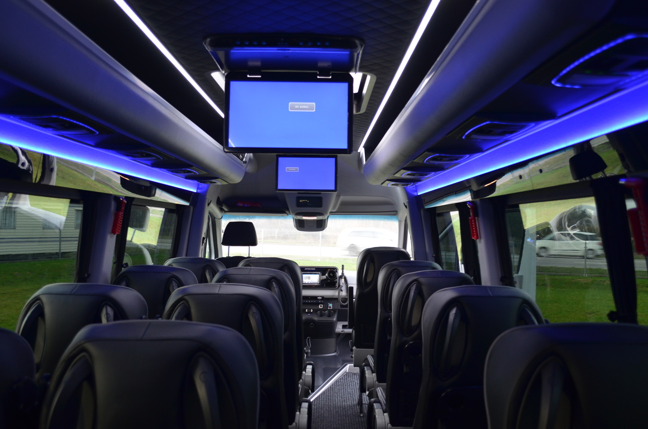 Minibús, Furgoneta de pasajeros nuevo MERCEDES-BENZ 519 4x4 high and low drive: foto 12