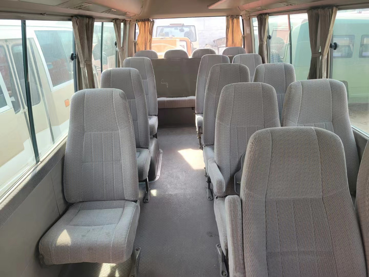 Minibús, Furgoneta de pasajeros TOYOTA Coaster city bus passenger van coach: foto 5