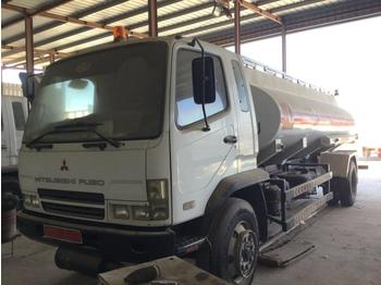 Camión cisterna para transporte de combustible 2013 Mitsubishi FM658ML: foto 1
