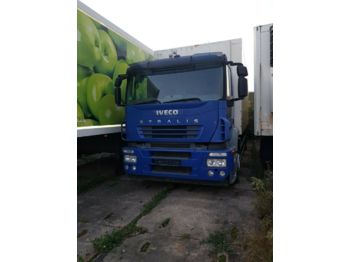 Camión caja cerrada Iveco STRALIS