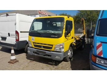 Camión portacontenedor de cadenas FUSO Canter FE85
