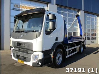 Camión portacontenedor de cadenas Volvo FE 320