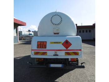 IVECO 120.22 - Camión cisterna: foto 3