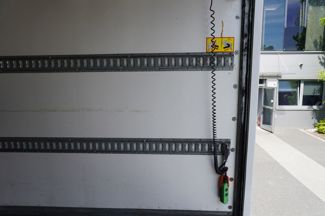 Camión caja cerrada IVECO Eurocargo 190-320 E6 19 t / 21 pallets / tail lift: foto 7