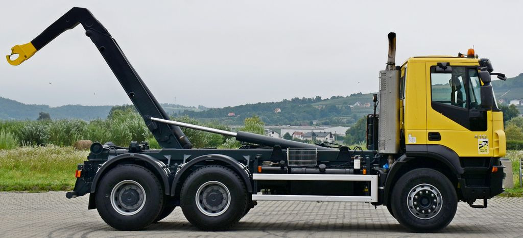Camión multibasculante Iveco TRAKKER 410 * ABROLLKIPPER * 6x4 * TOPZUSTAND: foto 5