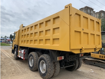 Camión volquete para transporte de equipos pesados SINOTRUK Howo Dump truck 371: foto 5
