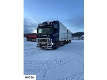 Camión caja cerrada Scania R560: foto 1