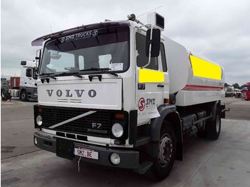 Camión cisterna Volvo F 7 15000L 5 compartiments: foto 1