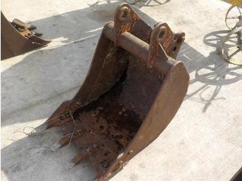  24" Digging Bucket to suit Case Backhoe - Cazo