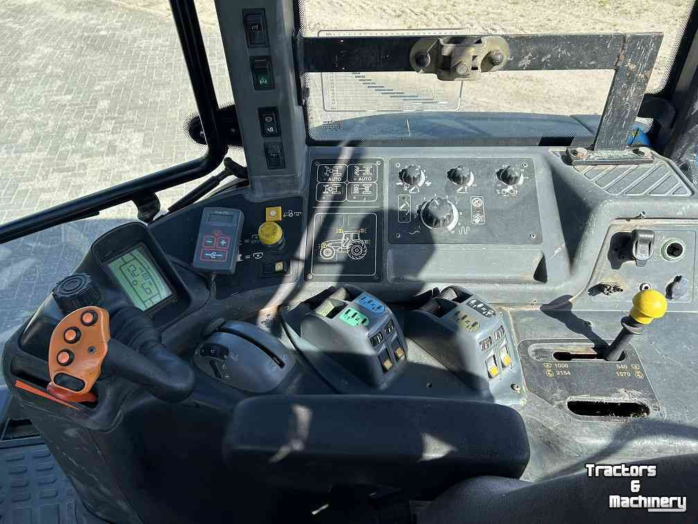 Tractor New Holland TM 175: foto 7