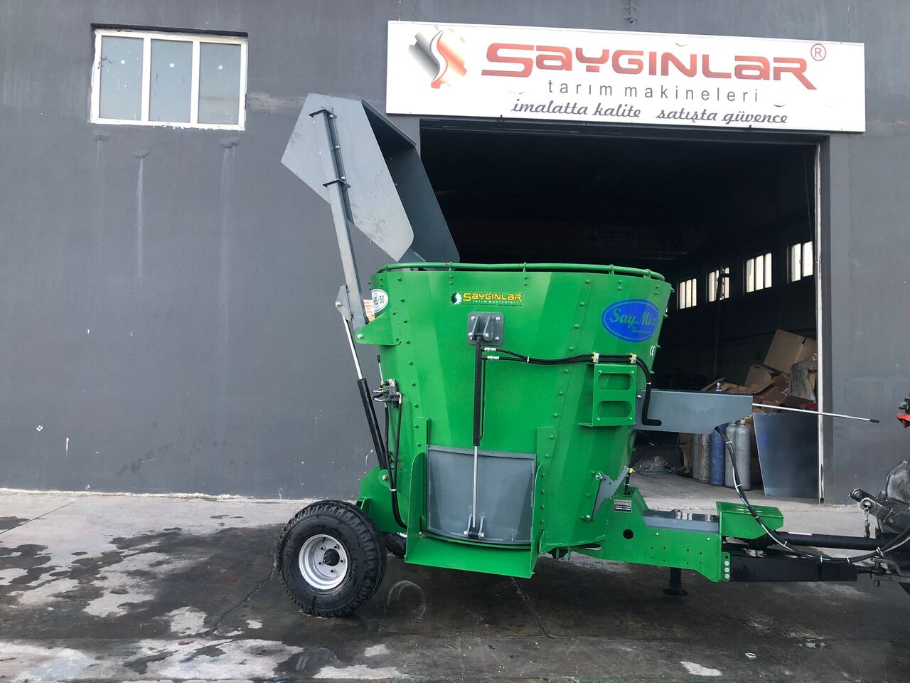 Maquinaria ganadera nuevo SAYGINLAR vertical feed mixer wagon: foto 3