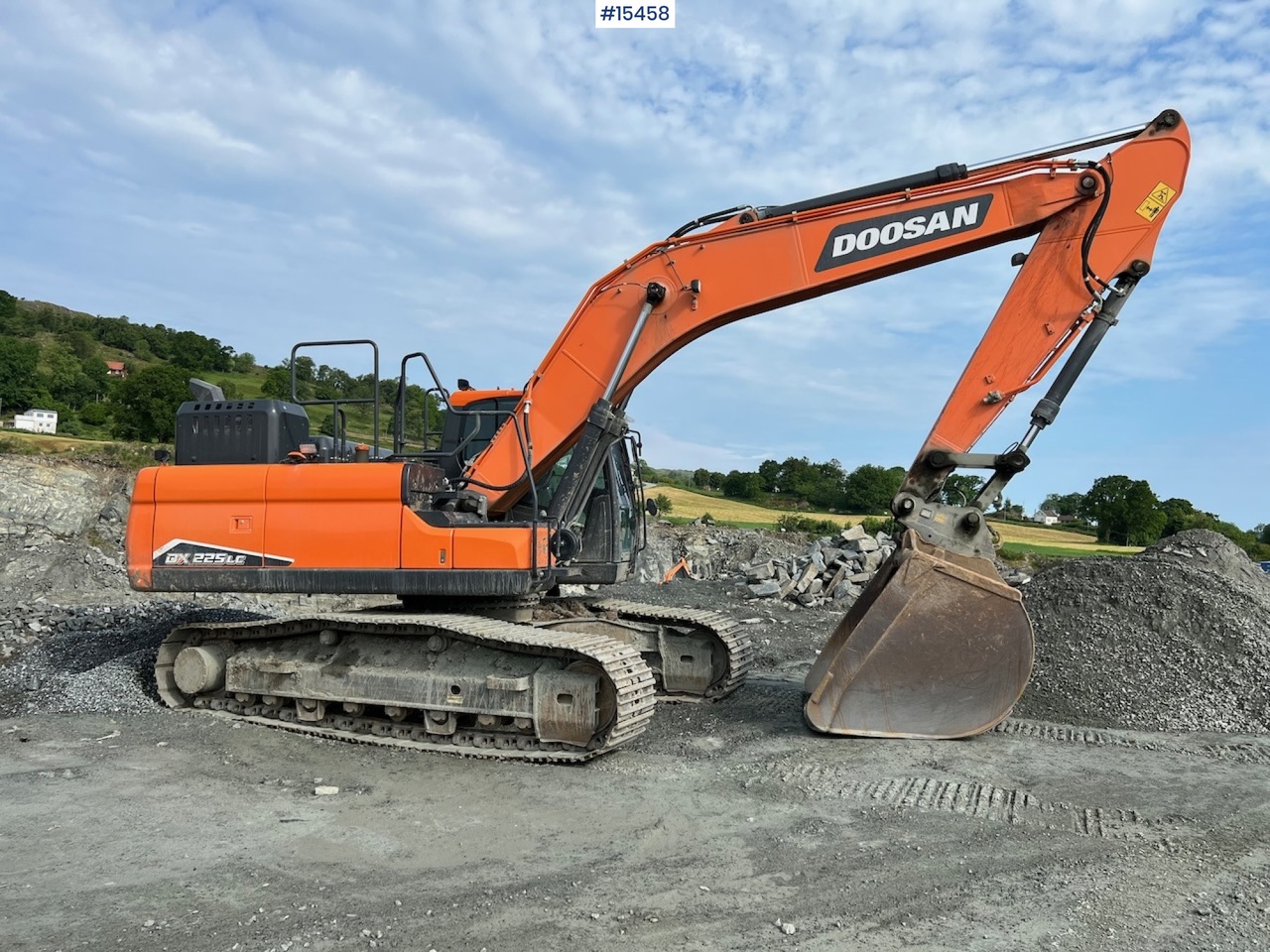 Excavadora Doosan DX225 LC-7: foto 4