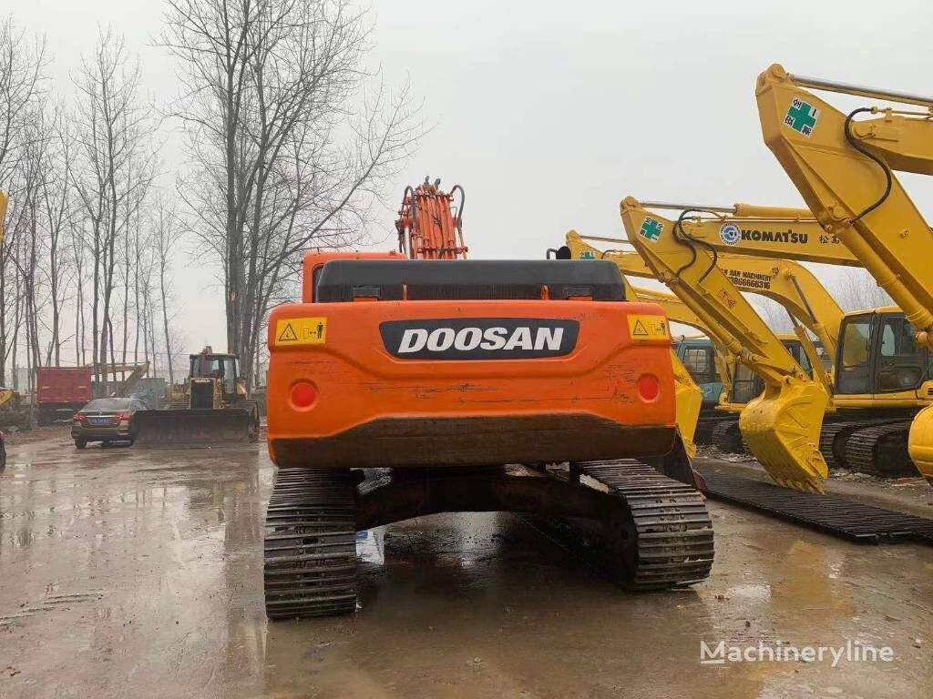 Excavadora de cadenas Doosan DX 300 LC: foto 3