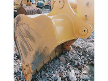 Excavadora de cadenas Komatsu PC220-8: foto 4