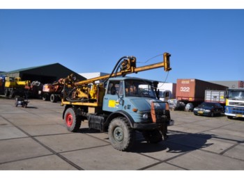 Mercedes-Benz unimog 416 boormachine - Maquinaria de construcción