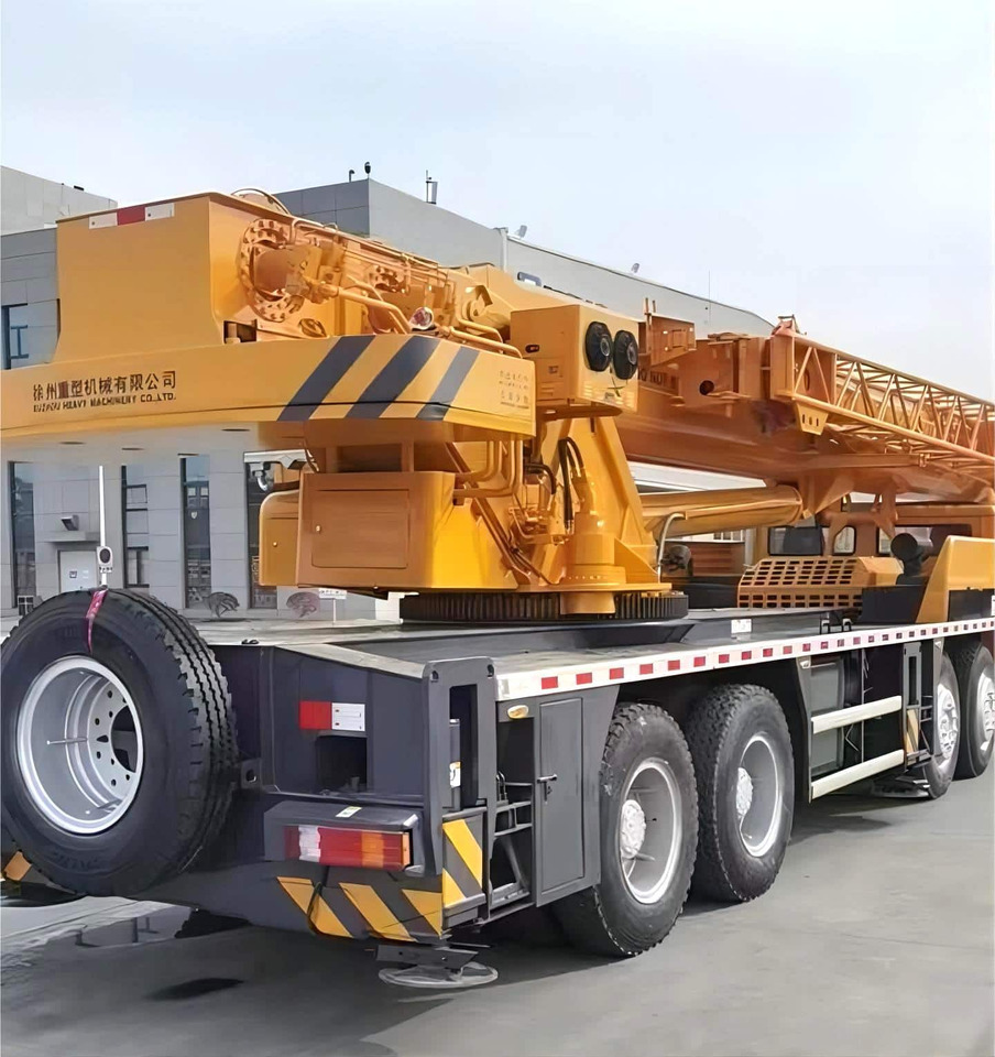 Leasing de  XCMG 50 ton used truck crane QY50KA mobile crane reconditined with competitive price XCMG 50 ton used truck crane QY50KA mobile crane reconditined with competitive price: foto 2