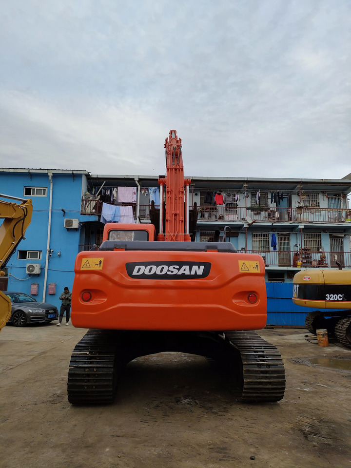 Excavadora de cadenas used excavators in stock for sale second hand excavator used machinery equipment Doosan dx225: foto 3