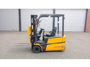 Carretilla elevadora tres ruedas TCM FTB20-7