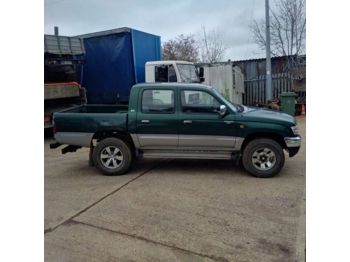 TOYOTA Hilux D4D 2.5TD 4X4 Air conditioning - Coche