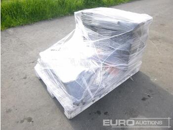  Assorted Seats and Spare Parts to suit VW T4 - Asiento