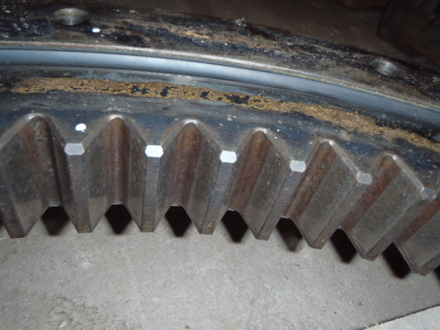 Corona de giro para Maquinaria de construcción Caterpillar 312B -: foto 2