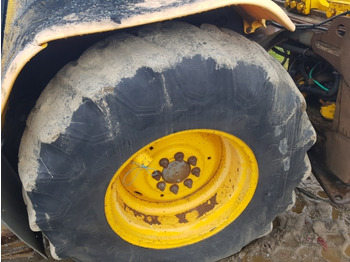 Rueda completa para Maquinaria agrícola Fermec 860 Rear Wheel Pair 18.4-26: foto 4