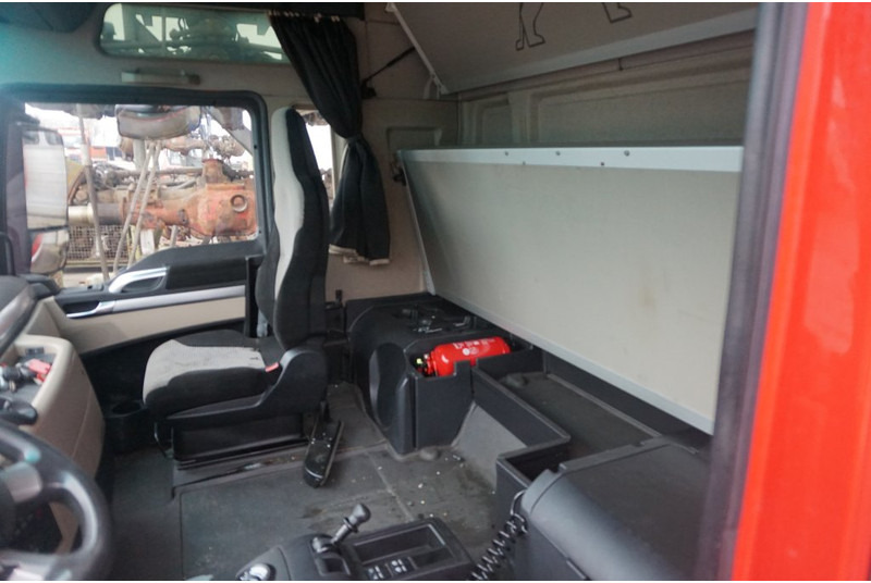 Cabina e interior para Camión MAN F99L45 TGX EURO6: foto 8