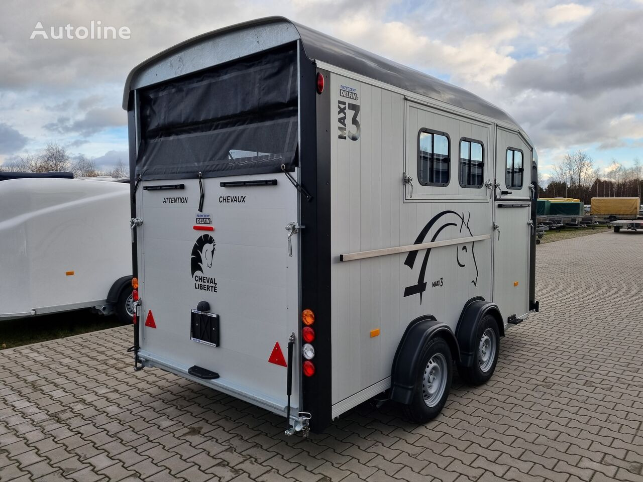 Remolque para caballos nuevo Cheval Liberté Maxi 3 Minimax trailer for 3 horses GVW 3500kg tack room saddle: foto 15
