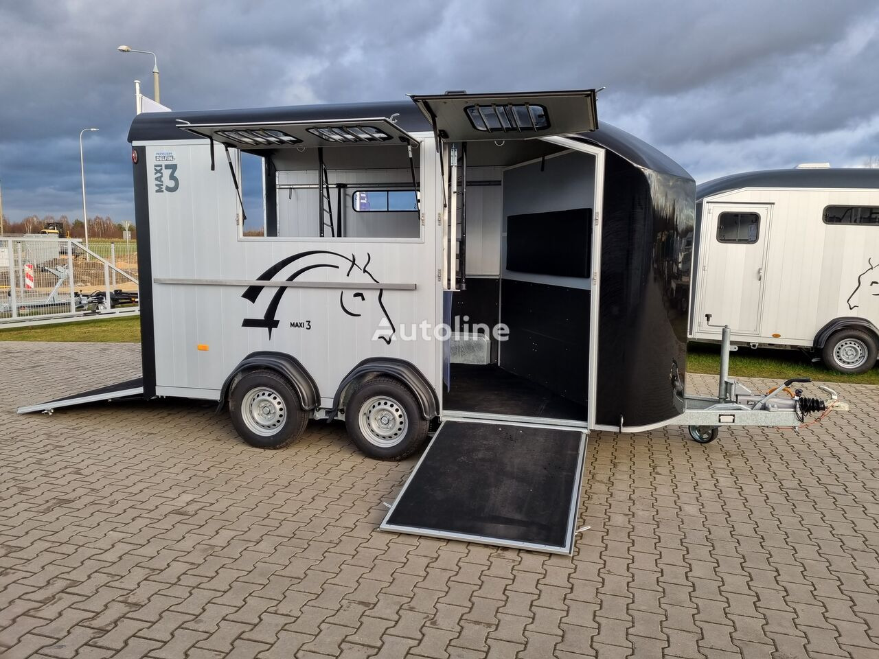 Remolque para caballos nuevo Cheval Liberté Maxi 3 Minimax trailer for 3 horses GVW 3500kg tack room saddle: foto 29