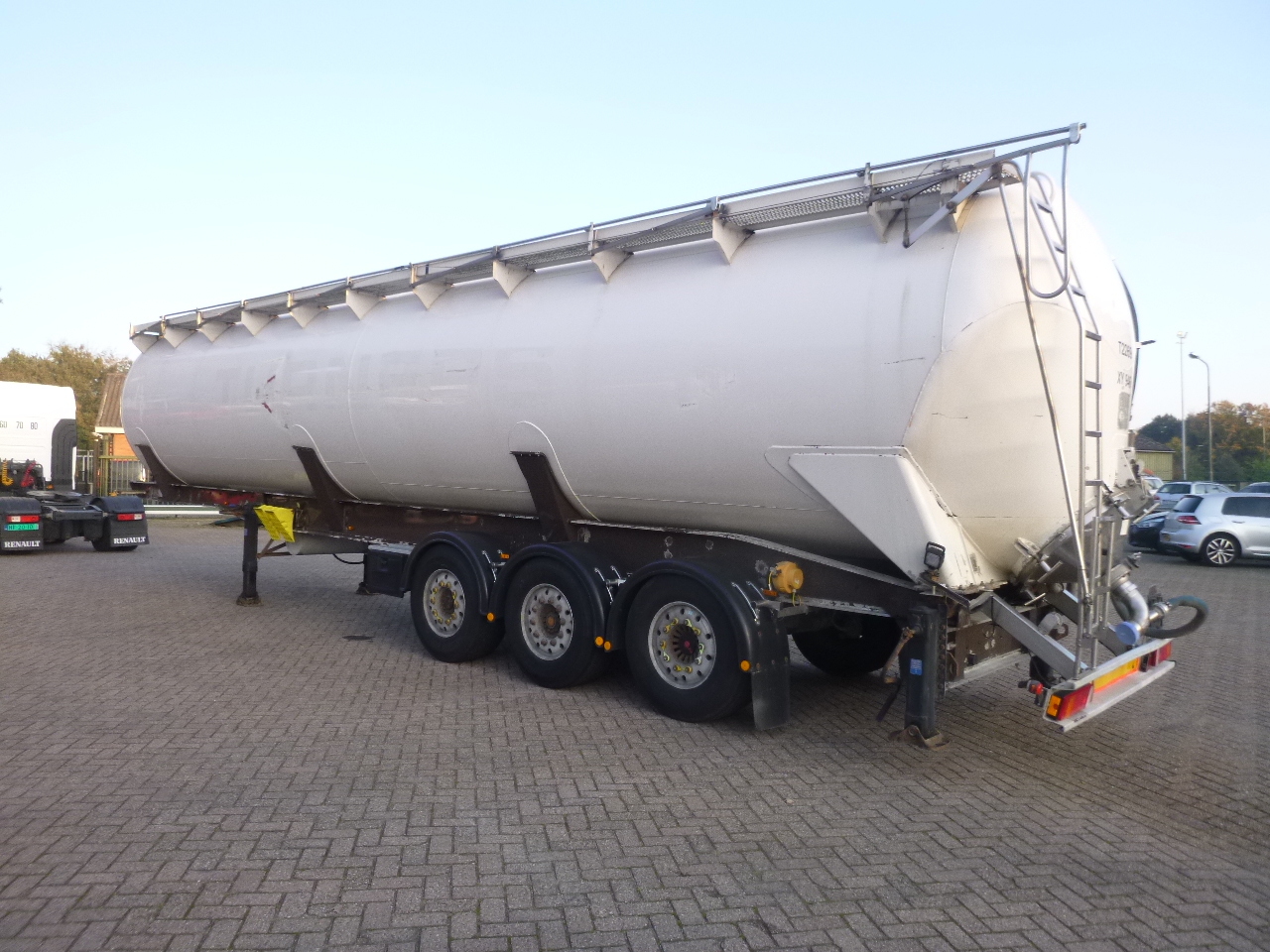 Semirremolque cisterna para transporte de harina Feldbinder Powder tank alu 65 m3 (tipping): foto 3