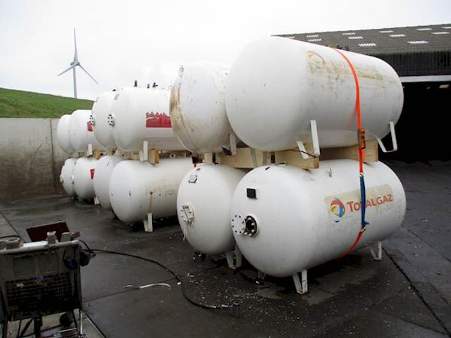 Semirremolque cisterna LPG / GAS GASTANK 2700 LITER: foto 5