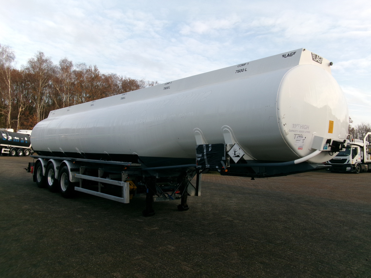 Semirremolque cisterna para transporte de combustible L.A.G. Fuel tank alu 45.2 m3 / 6 comp + pump: foto 2