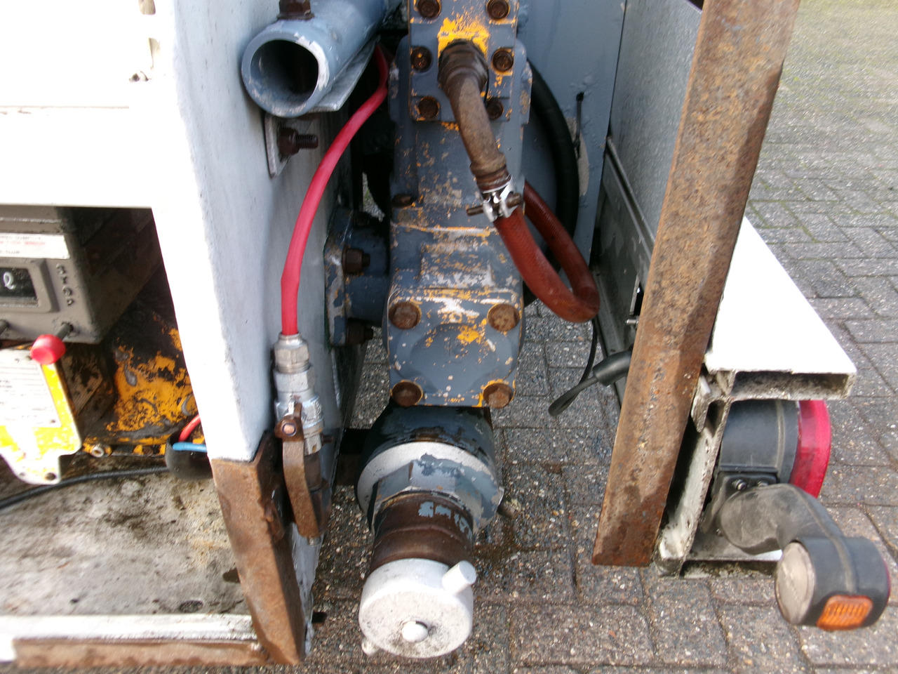 Semirremolque cisterna para transporte de combustible L.A.G. Fuel tank alu 45.2 m3 / 6 comp + pump: foto 19