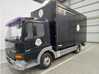 Camión para caballos MERCEDES-BENZ Atego 817