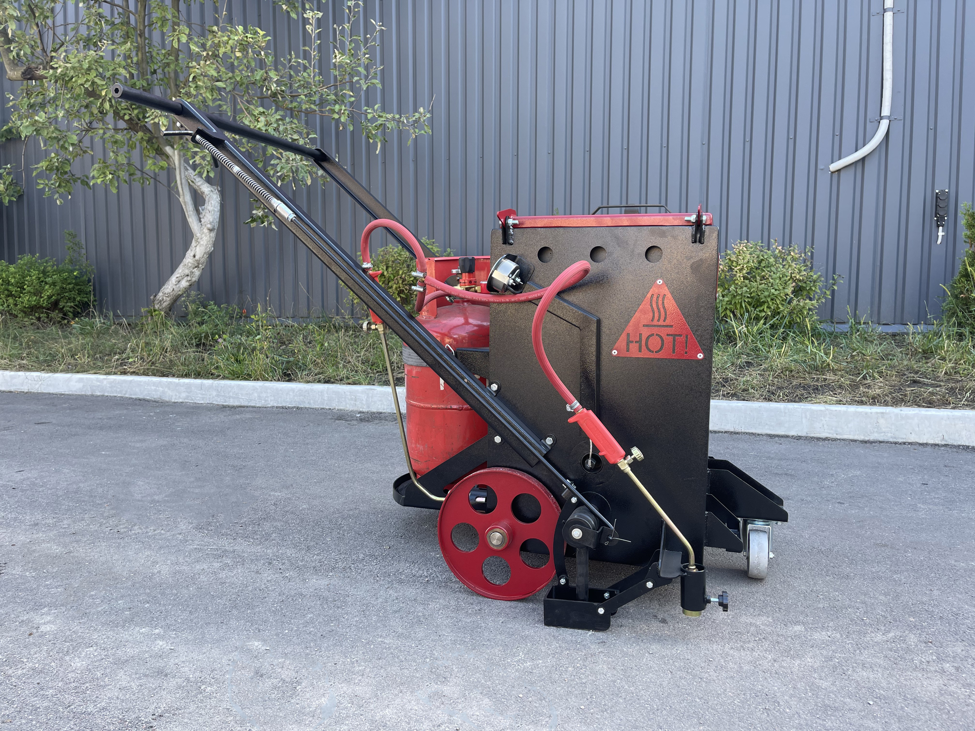 TRADE INDUSTRIAL COMPANY AB - Maquinaria de construcción - nuevo, LPG/gasolina undefined: foto 24