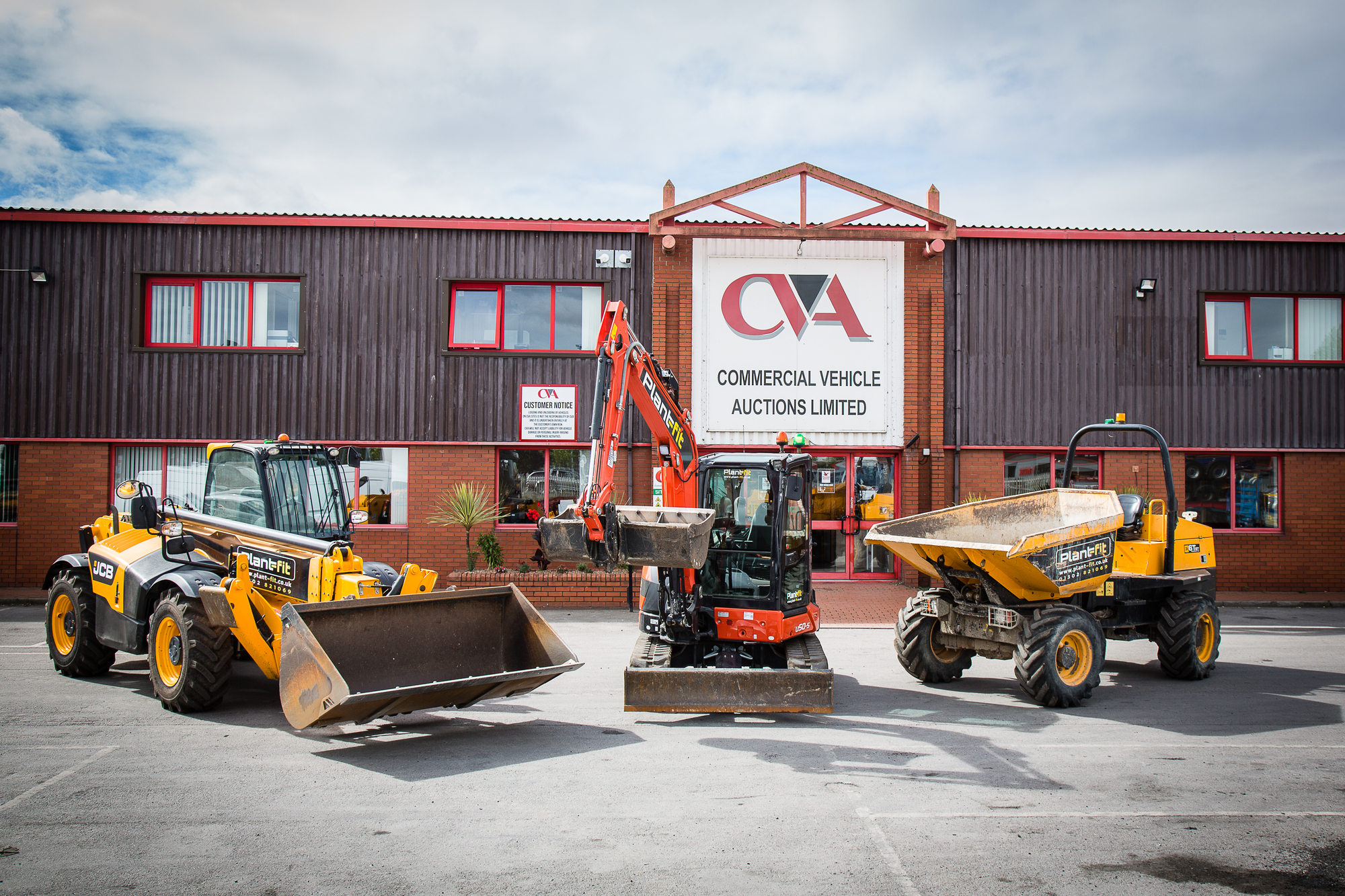 COMMERCIAL VEHICLE AUCTIONS LIMITED - Equipos de manutención undefined: foto 3