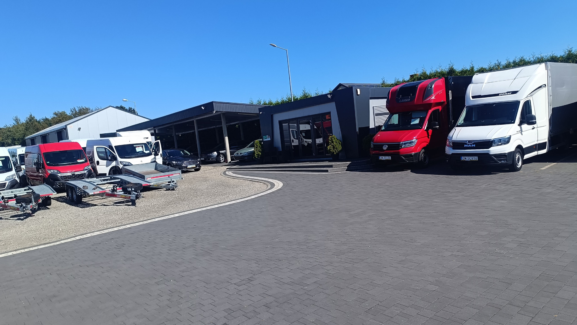 Zbigniew Stachera Przedsiębiorstwo Handlowo Usługowe "PLUS" - Autobuses undefined: foto 3