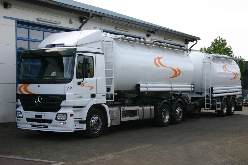 Lemoine Nutzfahrzeuge GmbH - Implementos LIEBHERR undefined: foto 13