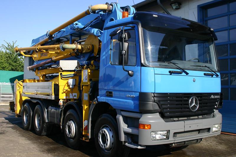 Lemoine Nutzfahrzeuge GmbH - Implementos LIEBHERR undefined: foto 3