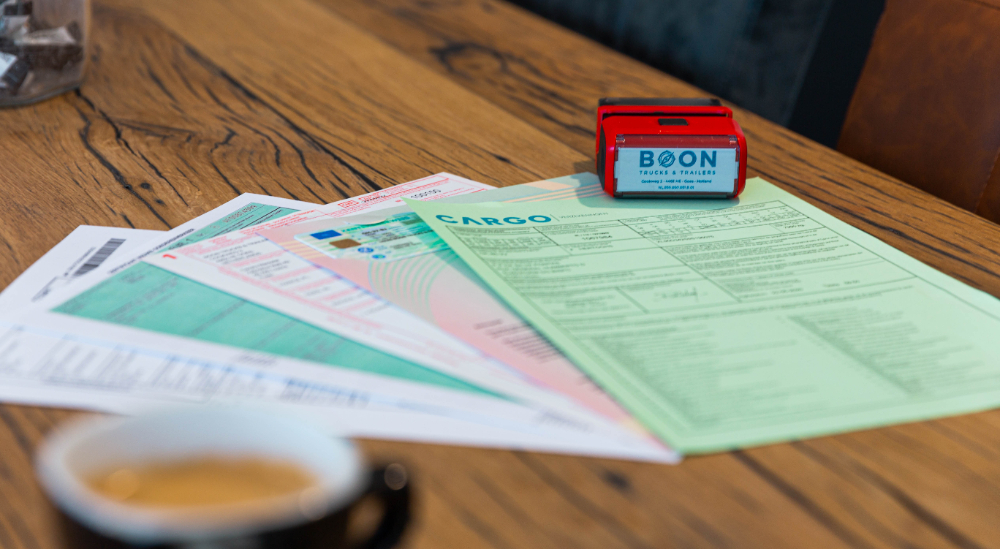 Louis Boon Trucks & Trailers BV - anuncios sobre venta undefined: foto 3