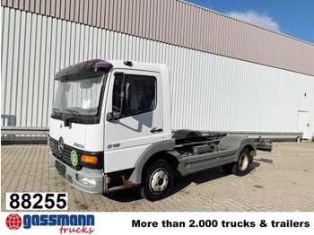 Camión chasis MERCEDES-BENZ Atego 815
