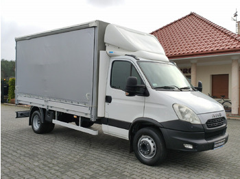 Furgoneta con lona IVECO Daily 70c18