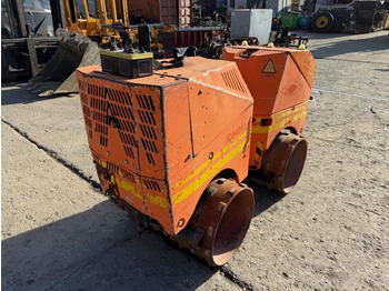 Mini compactadora AMMANN