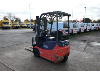 Carretilla elevadora eléctrica TOYOTA 7FBEST 15 Elektro 3-Rad: foto 4 Carretilla elevadora eléctrica TOYOTA 7FBEST 15 Elektro 3-Rad: foto 4