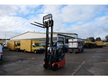 Carretilla elevadora eléctrica TOYOTA