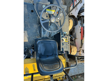 Apisonadora de asfalto Caterpillar CB-434C: foto 5 Apisonadora de asfalto Caterpillar CB-434C: foto 5