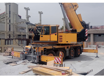 Autogrúa DEMAG