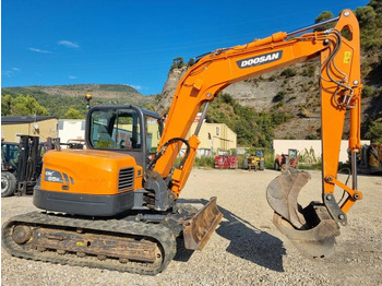 Miniexcavadora DOOSAN