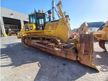 Bulldozer Komatsu D155A-6R (4 pcs available in Abu Dhabi): foto 3 Bulldozer Komatsu D155A-6R (4 pcs available in Abu Dhabi): foto 3