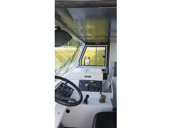 Remolcador de aviones SOVAM K250: foto 4 Remolcador de aviones SOVAM K250: foto 4